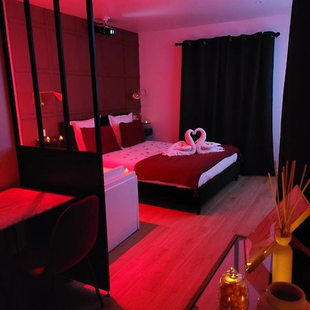Nuit D'Evasion Love Room Avec Baignoire Balneotherapie Toulon Eksteriør bilde