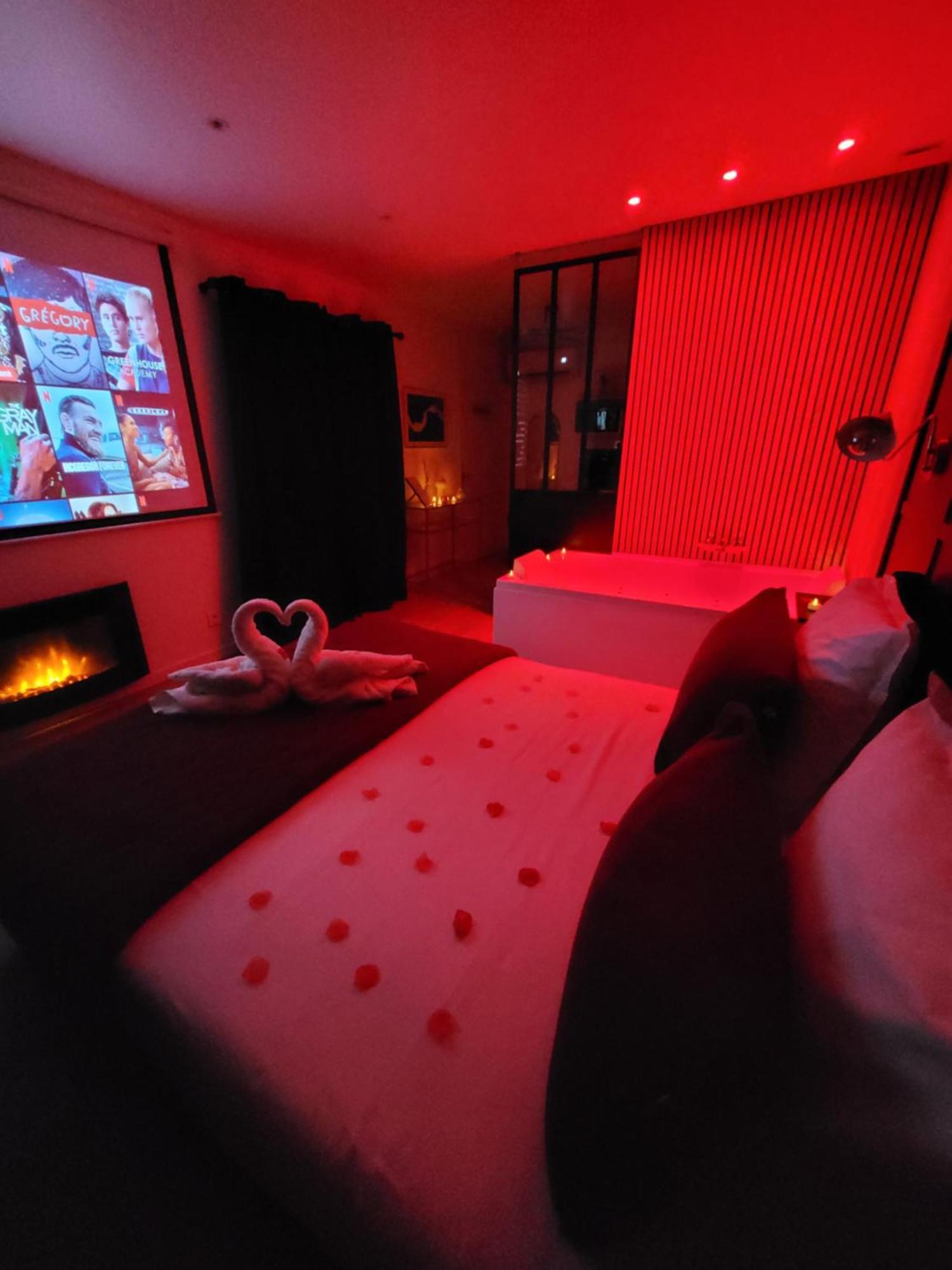 Nuit D'Evasion Love Room Avec Baignoire Balneotherapie Toulon Eksteriør bilde
