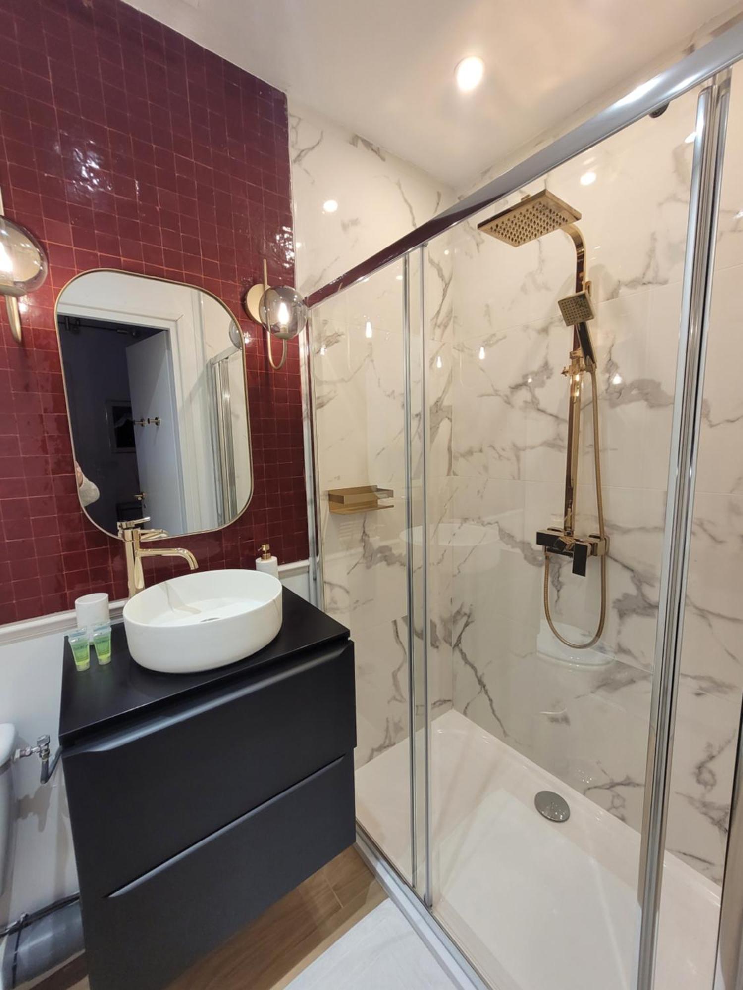 Nuit D'Evasion Love Room Avec Baignoire Balneotherapie Toulon Eksteriør bilde