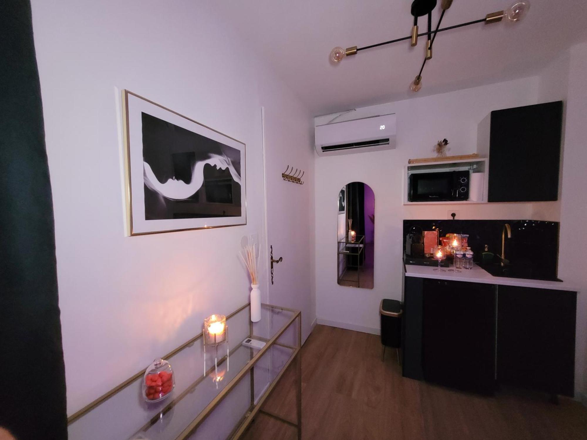 Nuit D'Evasion Love Room Avec Baignoire Balneotherapie Toulon Eksteriør bilde