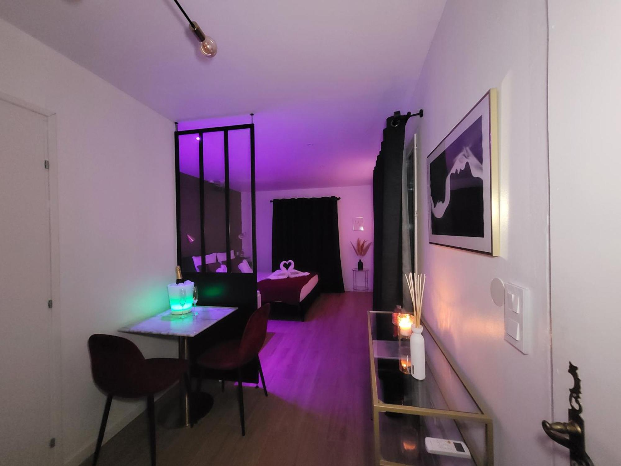 Nuit D'Evasion Love Room Avec Baignoire Balneotherapie Toulon Eksteriør bilde